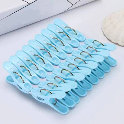 คลิปพลาสติกหนีบผ้า สีฟ้า แพ็ค 18 ชิ้น