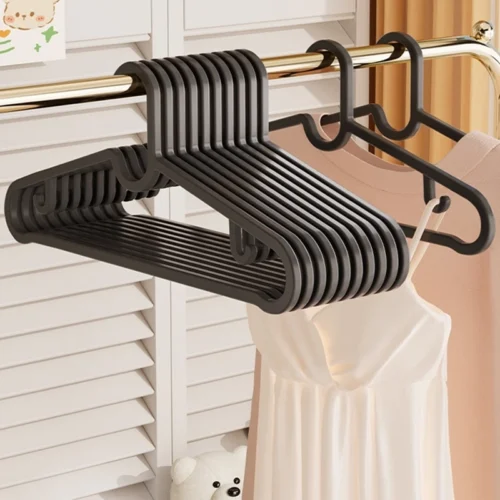 ไม้แขวนเสื้อ กันลื่น เหนียว พลาสติกมีตะขอเกี่ยว 50 ชิ้น